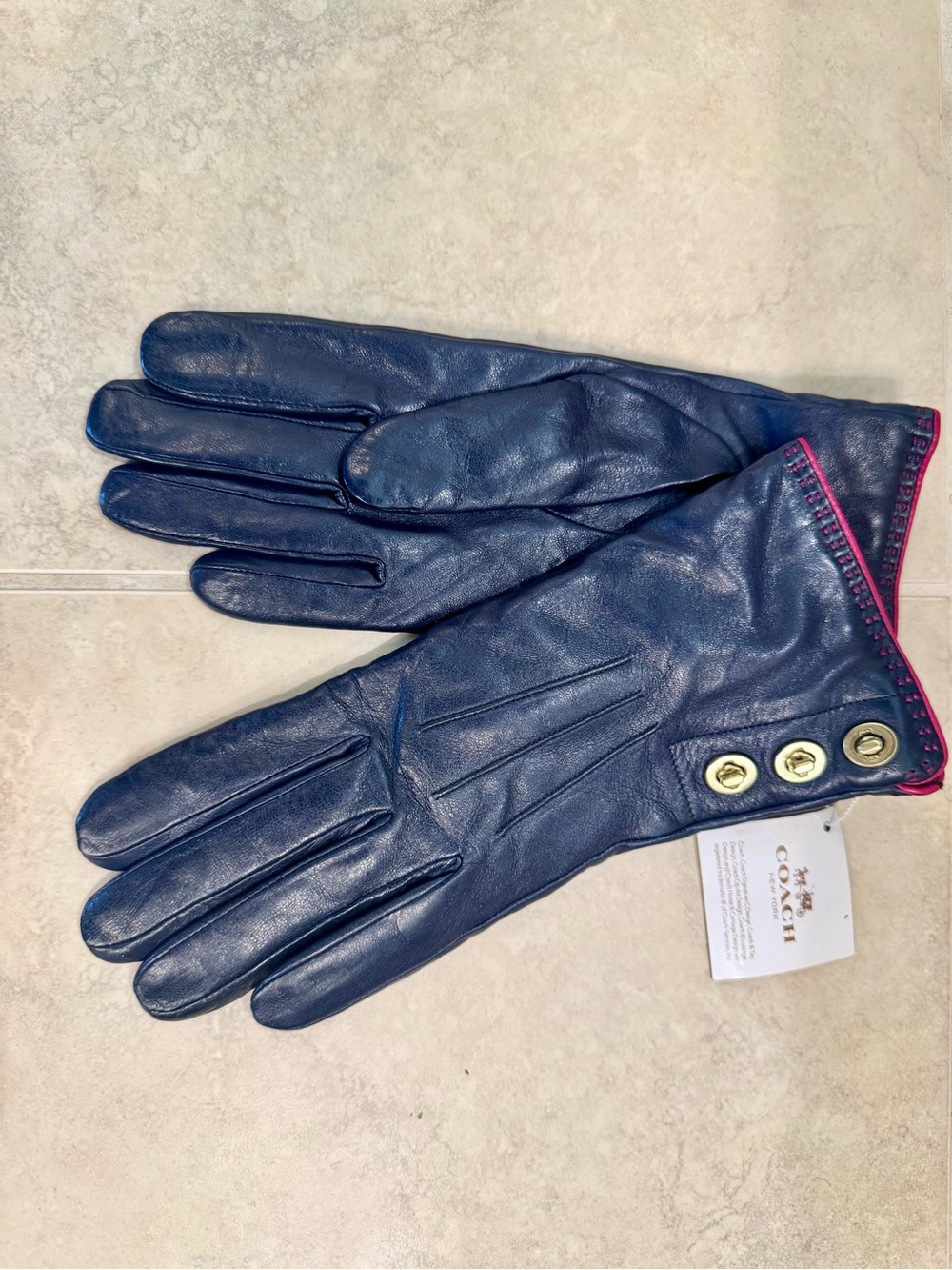 Coach Park Turnlock Navy Leather Gloves Pink Trim NWT